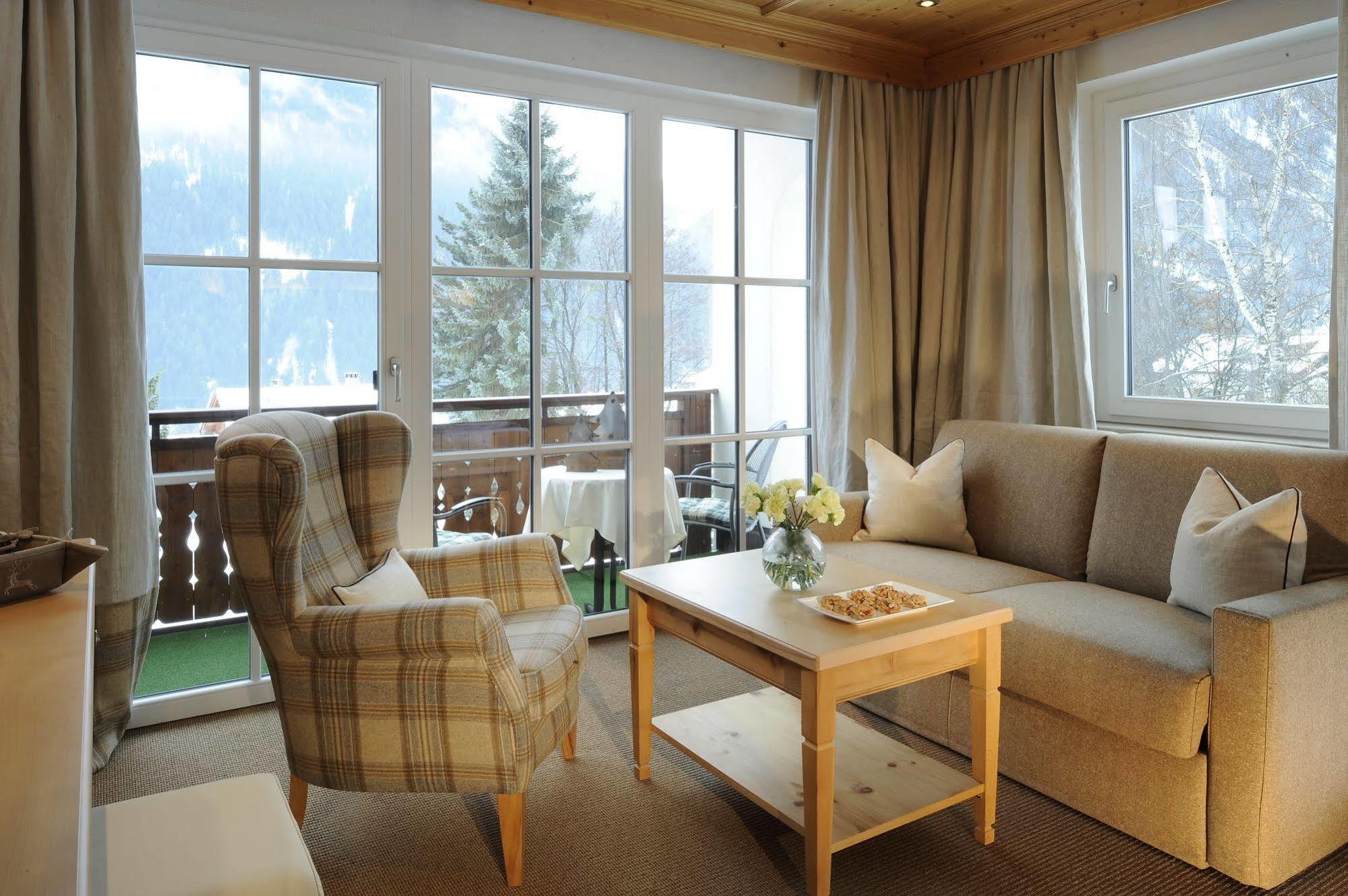 Hotel Gridlon Pettneu am Arlberg Exterior foto
